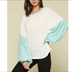 Adorable blouson top with balloon sleeves
